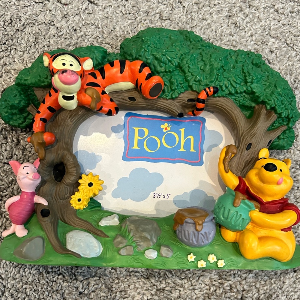 Winnie the Pooh collector frame